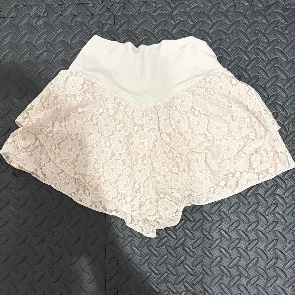 Offline by Aerie Women's Shorts in Cream - Picture 3 of 6